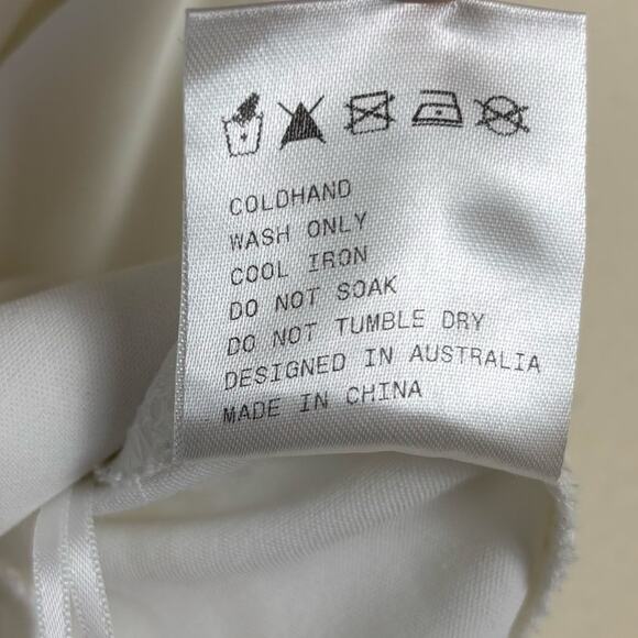 Princess Polly Velma Button Up Cropped Top Size 4 in White - Picture 6 of 8